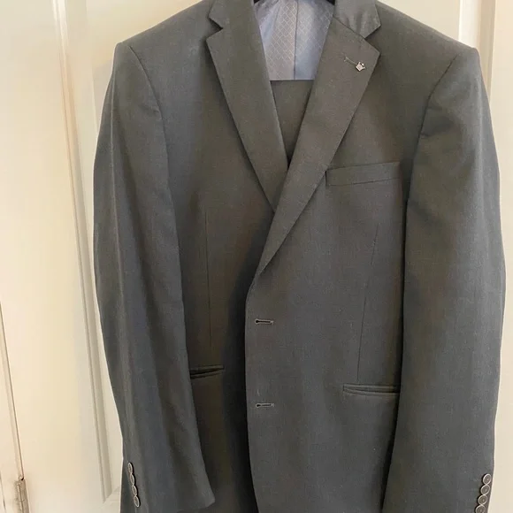 Complete suit - Picture 1 of 4